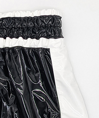 白と黒のモノトーンの配色がモダン感のあるデザイン☆ | Costume Carnival